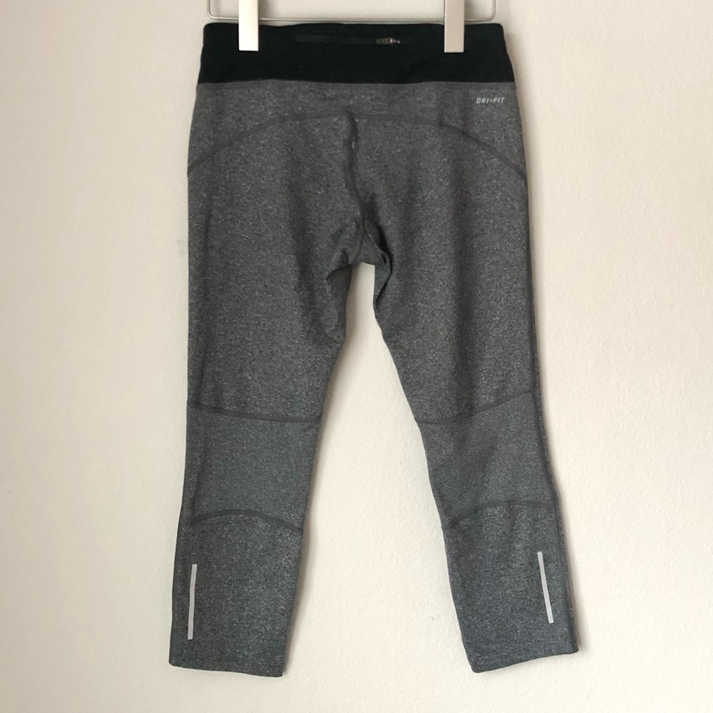 \Nike\• Dri-Fit Soul Cycle Cropped Leggings - Picture 9 of 16